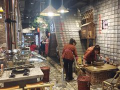 大堂-破瓦寒窑·地摊烤羊排