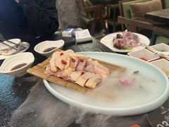 -得意咚瓜·顺德鱼生·冬瓜火锅(深圳首店)