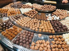 -Laderach 莱德拉(上海环贸iapm店)