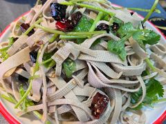 -超越炭火牛蛙火锅鸡(河东店)