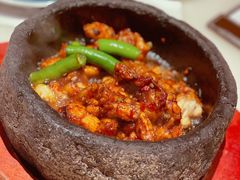 石锅杭椒牛蛙-桂满陇天书(南京德基旗舰店)