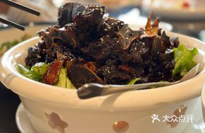 Five-Spice Braised Beef Bones