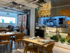 -麦龙·新港风料理(江汉路店)