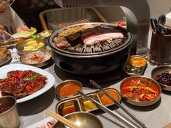 -草家酱蟹炭火烤肉店(珲春南路一店)
