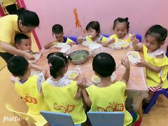 -想象乐创意早教托育中心(殷高西路店)