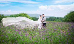 -雪中彩影婚纱摄影·微光艺术中心