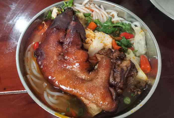 阳关立交桥龙家小吃泡椒牛肉猪脚粉美观苑店