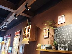 -巴卤社老火锅(财富店)