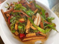 青椒炒豆干-烟雨江南徽菜