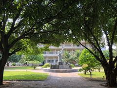 -吐斯廉屠杀博物馆