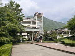 -四川汶川特大地震漩口中学遗址
