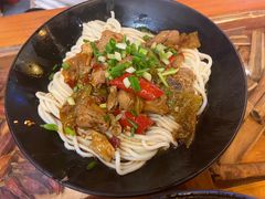 爆炒小公鸡拌面-宽窄巷子成都小吃(建文店)
