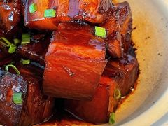 石锅红烧肉-上海和平饭店龙凤厅 Dragon Phoenix