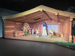 -金石蜡像馆
