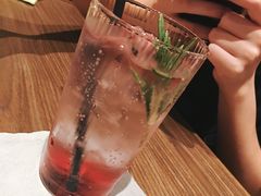 莓果苏打-野路甜点铺(松柏路店)