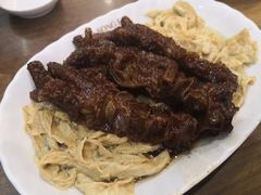 腐皮凤爪-松發肉骨茶(牛车水店)