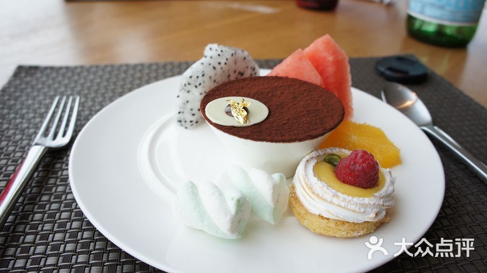 自助甜品 提拉米苏棉花糖好吃