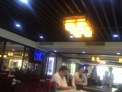 大堂-潮泰牛肉火锅 · 创于1992年(车公庙店)