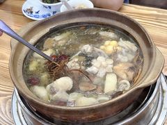 -广味炭炉鸡煲(宝业路分店)
