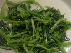 -八府香鸭·啫啫煲(华山路店)