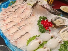-鲜入唯煮·港式海鲜牛肉火锅(金宝街店)