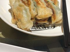 韭菜鸡蛋锅贴-燕青小馆(东园大厦店)