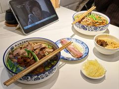 -镇南锅盖面馆(解放路店)