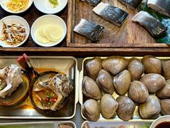 -围炉肉舍•炭烤活鳗•丹东海鲜烤肉(步行街店)