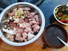 -小辣椒汤锅烧烤(温泉南街店)
