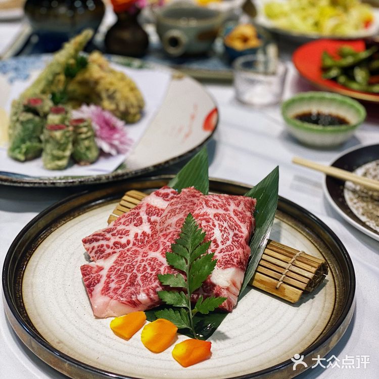 上江街上的硬核烧肉店/谁能拒绝日式烧肉天花板