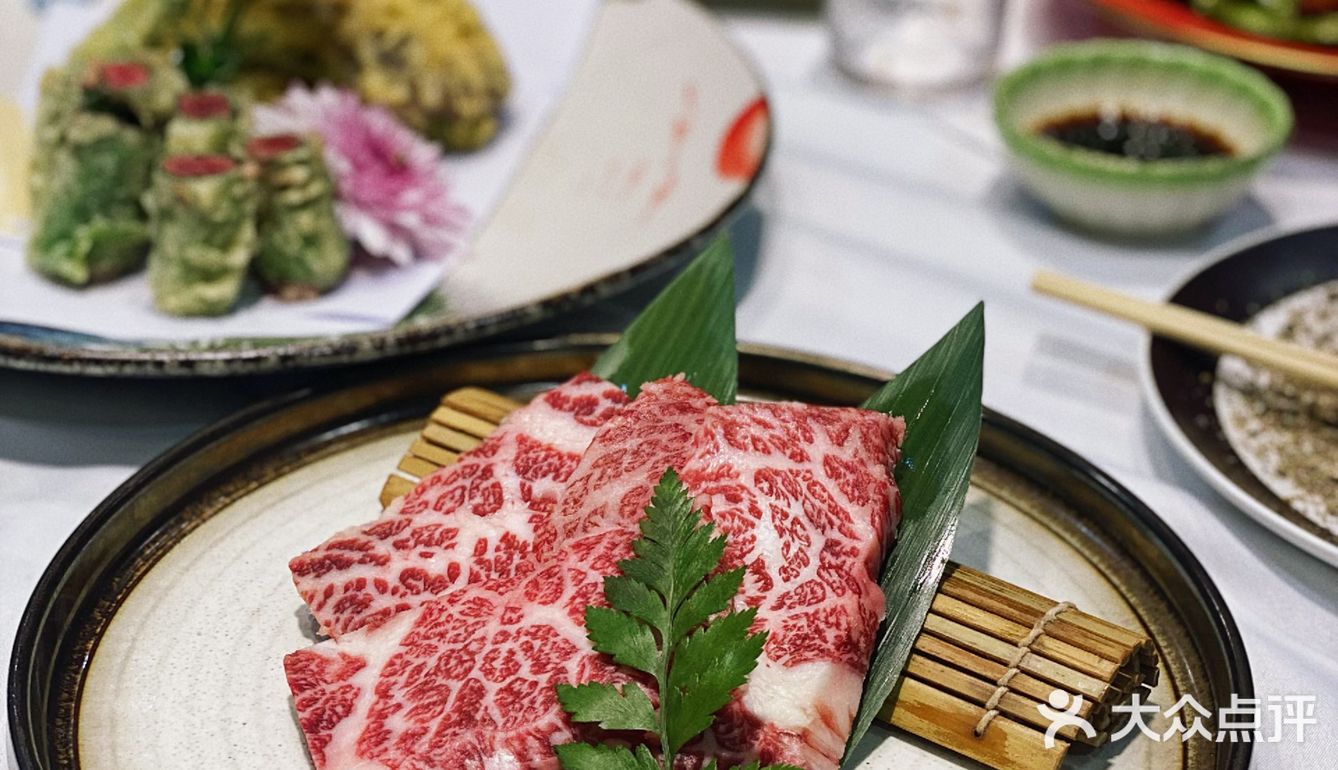 上江街上的硬核烧肉店/谁能拒绝日式烧肉天花板