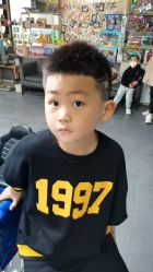 -萌宝专业儿童美发