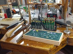 -十八字金·银饰·拼豆·开蚌DIY(魏公芳华里店)