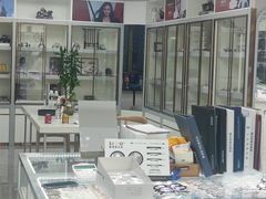 -潘多拉眼镜·蔡司依视路明月(潘家园店)