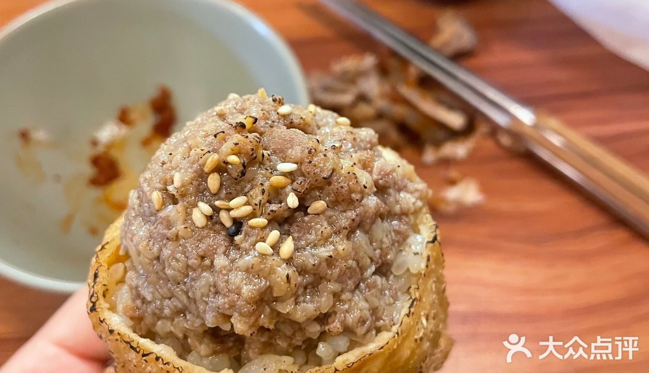 摆盘超美，但我没吃饱的韩料店[吐]