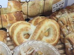 -焙丽拾光(麦凯乐直营店)