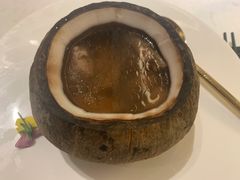 椰子八宝鸡汤-闻见中国海南菜(K11店)