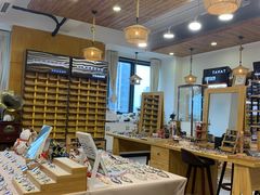 -肆兮眼镜·蔡司·徕卡战略合作店(大坪店)