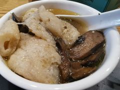 -菌海森林·非遗野生菌火锅(西山区滇池路摩根道店)