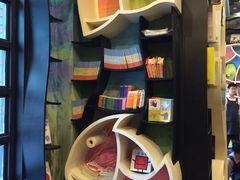 -钟书阁(松江泰晤士小镇店)