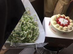 -罗森尼娜(德思勤店)