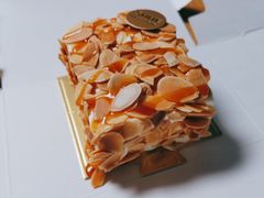 -半勺舒舒生日蛋糕店