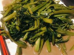 -虾弄弄海派小龙虾·牛羊蝎子火锅