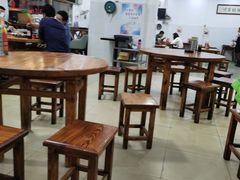 大堂-湛记牛肚螺粥(群贤路店)