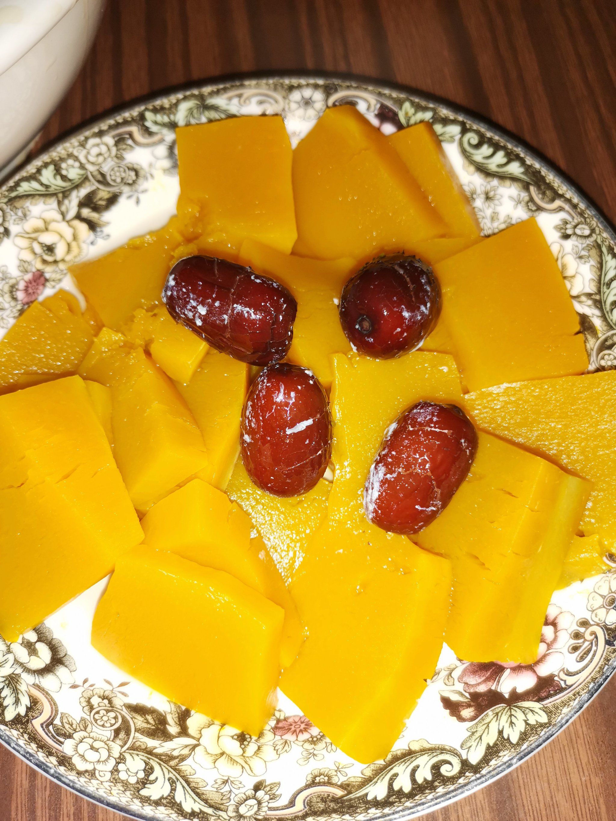 南瓜蒸红枣,甜甜又蜜蜜