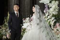 -不晚国际婚纱礼服