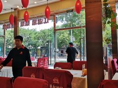 大堂-簋街仔仔小龙虾(总店)