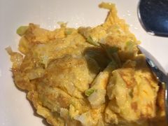 香椿炒蛋-坛宗剁椒鱼头(河西王府井店)