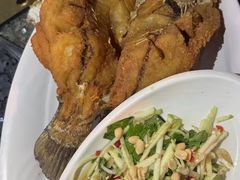 -光海鲜鱼翅餐厅(叻差拉披色路店)