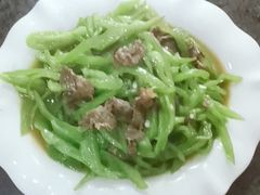 -何猫特色黄焖羊肉